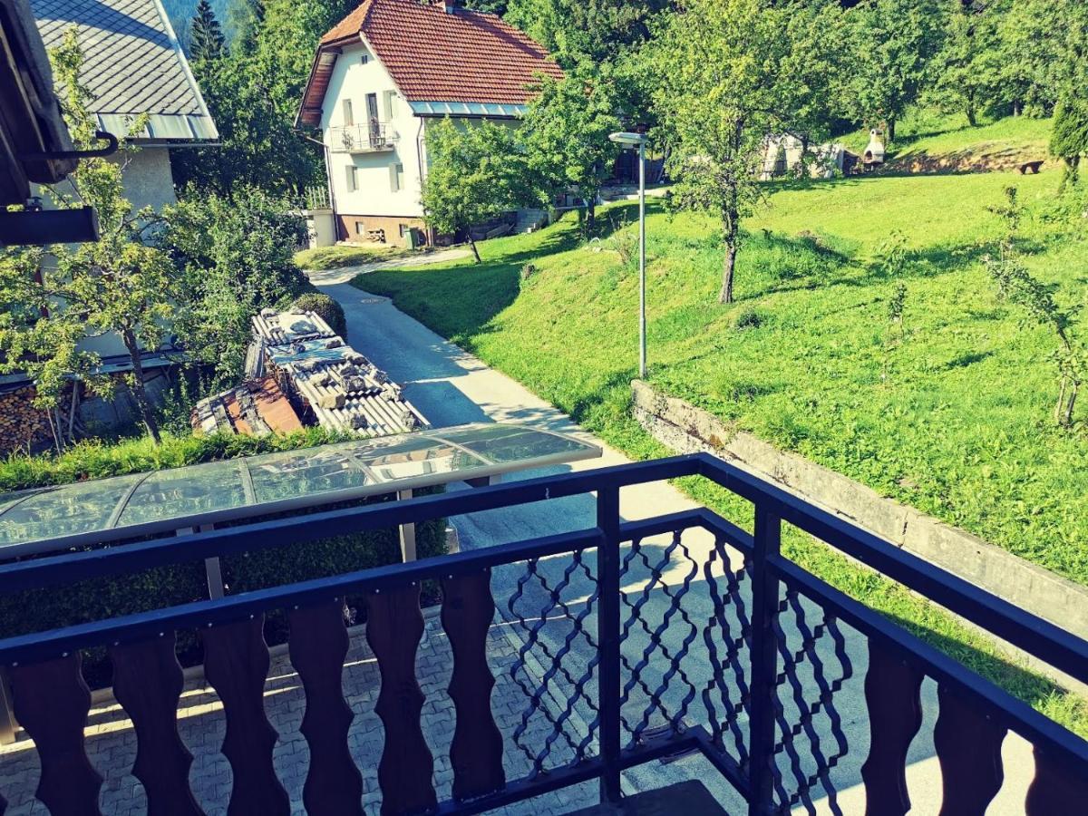 Apartma Rekar - A House, Where You Can Relax In The Embrace Of Nature Jesenice Buitenkant foto