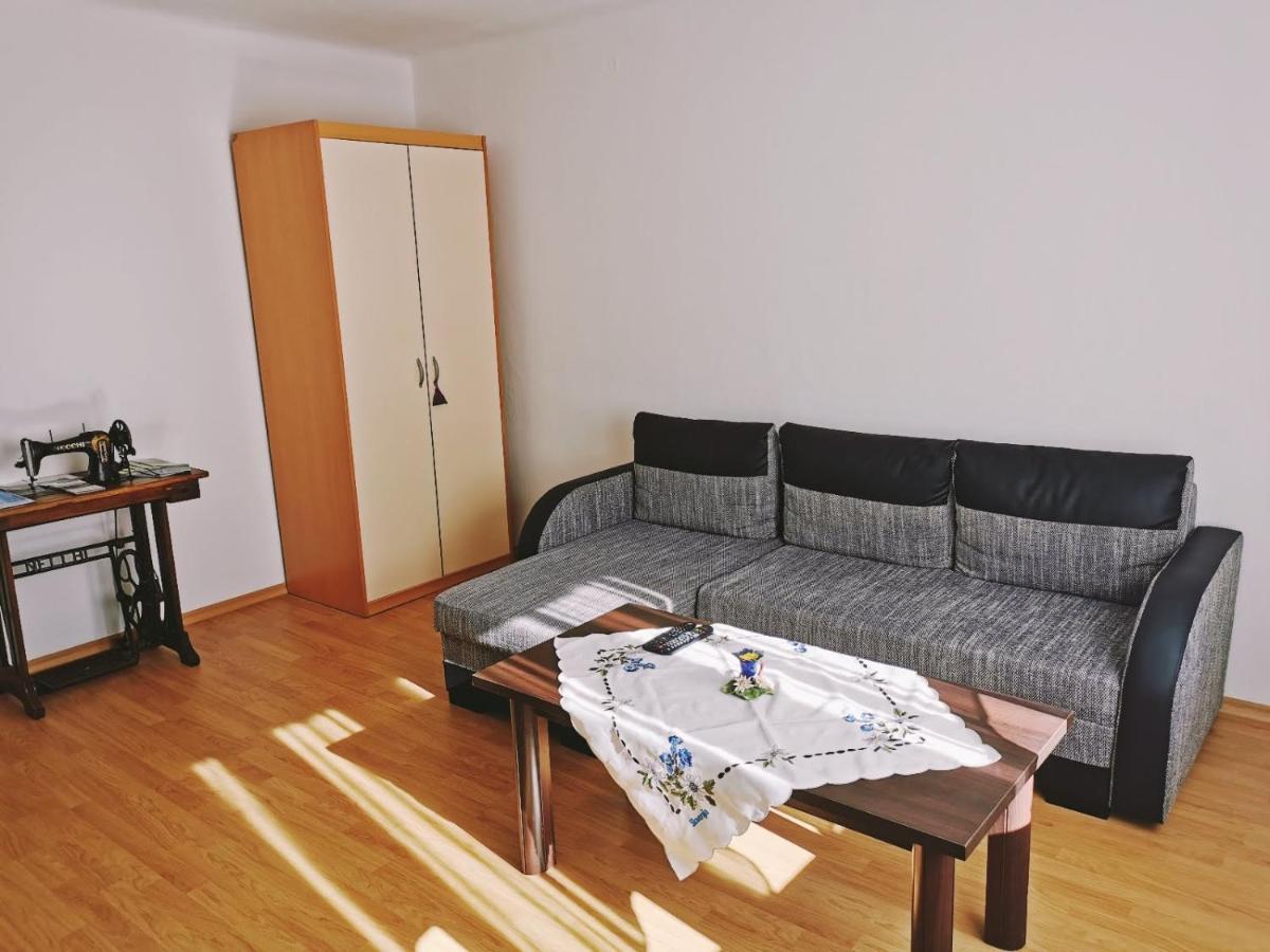 Apartma Rekar - A House, Where You Can Relax In The Embrace Of Nature Jesenice Buitenkant foto