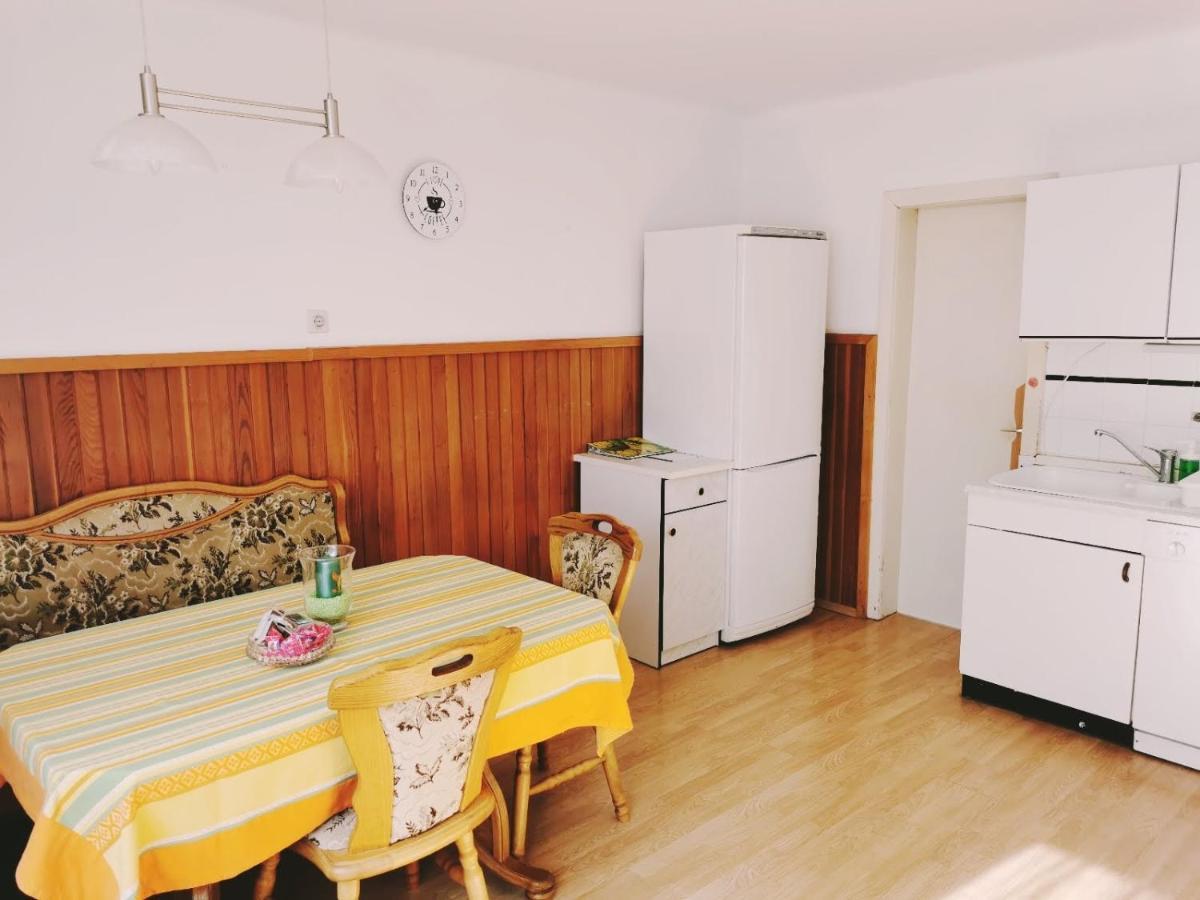 Apartma Rekar - A House, Where You Can Relax In The Embrace Of Nature Jesenice Buitenkant foto