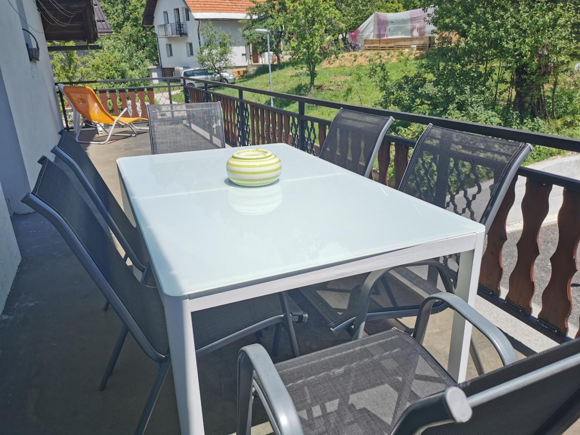 Apartma Rekar - A House, Where You Can Relax In The Embrace Of Nature Jesenice Buitenkant foto